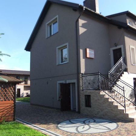 Ferienwohnung Pokoje U Elzbiety Leba Exterior foto